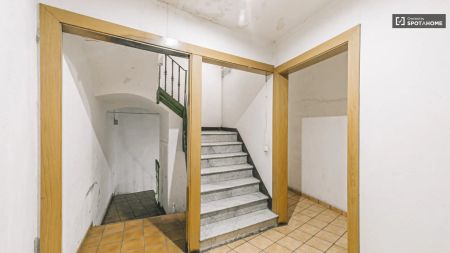 2-bedroom apartment for rent in El Gòtic - Photo 5