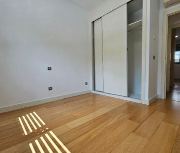 Planta baja de alquiler en Calle de Juan Daniel Fullaondo, Valdebeb... - Photo 1