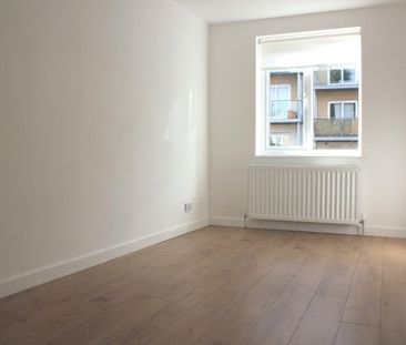 St James Road, BRENTWOOD - Photo 2