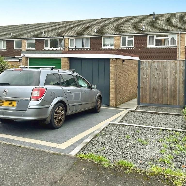 1 bedroom in a house share to rent - Photo 1