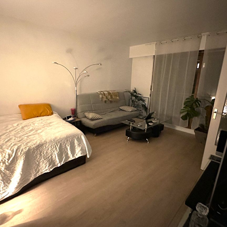 Appartement Rueil Malmaison 1 pièce(s) 31 m2 - Photo 1