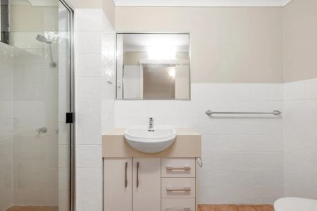 Peaceful Riverfront Living Close to West End & CBD - Photo 5