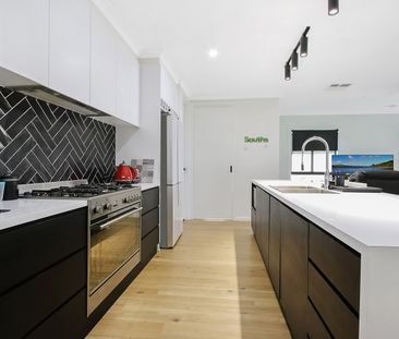 18 Ponting Way - Photo 1