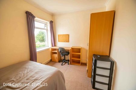 251, Tang Hall lane - Photo 5