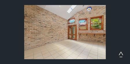 Two-Bedroom Townhouse Terrace in Prime Newtown Location - Photo 2