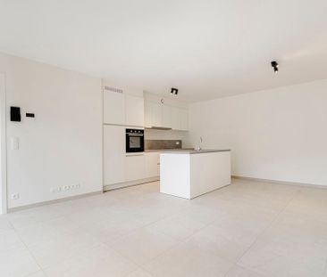 Woning te huur in Schaarbeek voor € 2.250 met 3 slaapkamers - Photo 3