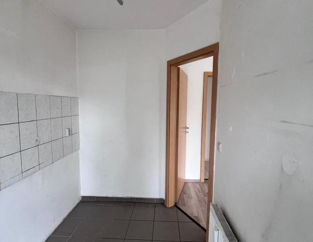 Große 3 Zimmer Wohnung mit Balkon - Foto 1
