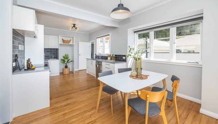 Charming 2-Bedroom Home with Extra Office - Photo 4