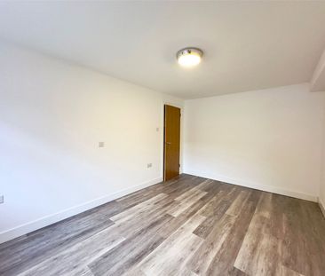 2 Bedroom - Photo 5