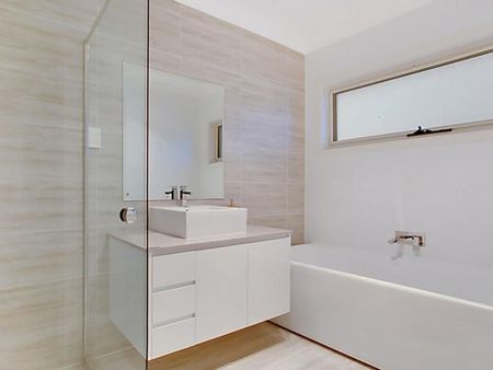 Apply Now - Century 21 &vert; the Paramount Group - Photo 5