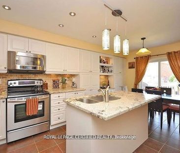 For Lease - 426 Orange Walk Crescent, Mississauga, Ontario - Photo 5