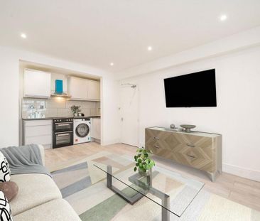 3 bedroom flat to rent - Photo 3