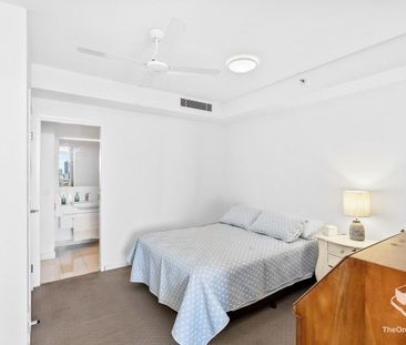 1 BEDROOM UNIT IN THE HEART OF THE BROADWATER - Photo 2