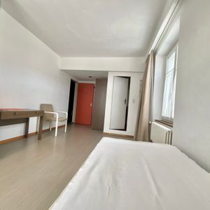 Chambre meublée avec salle de bain privative - Photo 2