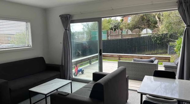 2 Bedroom home in Glen Eden - Photo 1