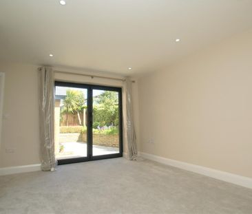 Queens Road, Hersham Village - Photo 3