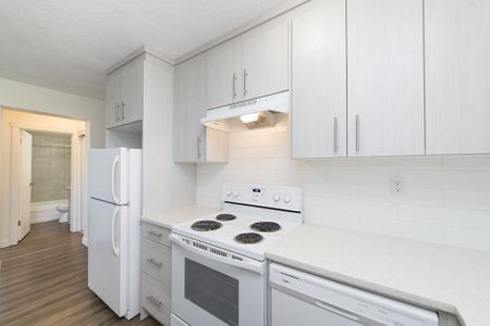 306 21 Avenue SW, Calgary - Photo 3