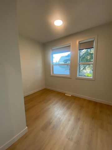 3-Bedroom Townhouse for Rent in Killarney - Photo 3