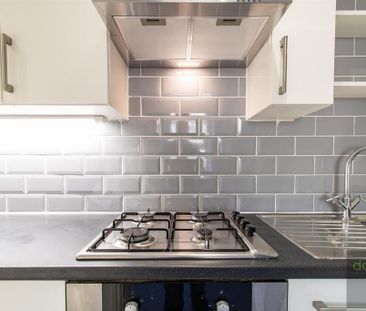 2 bedroom detached house to rent - Photo 5