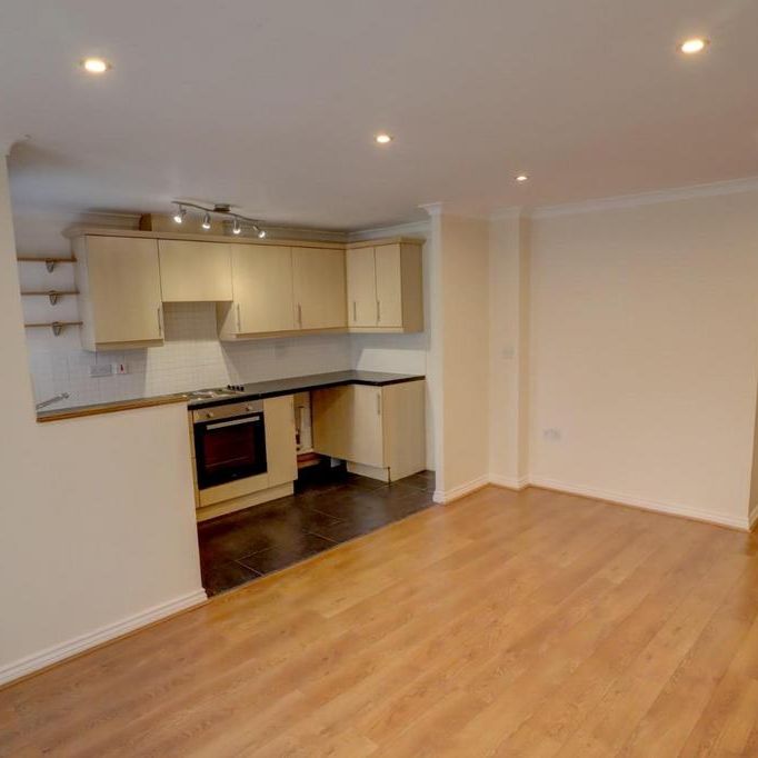 1 bedroom flat to rent - Photo 1