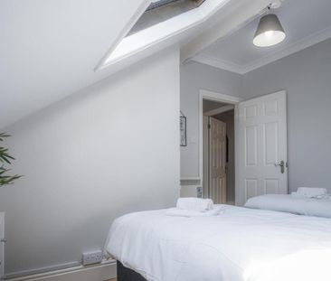 2 bedroom maisonette to rent - Photo 2