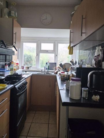 3 bedroom semi-detached house to rent - Photo 5