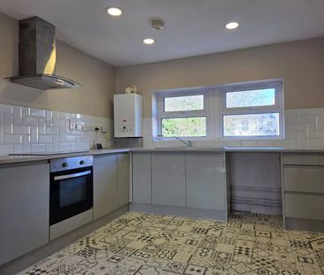 Second Avenue, Nottingham, Nottinghamshire, NG7 - Photo 2