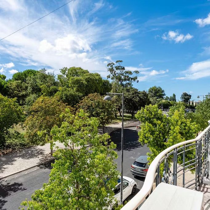 Avenida de Sidónio Pais, Lisbon, Lisbon 1050-215 - Photo 1