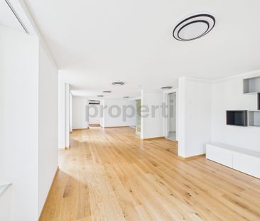 Hochwertig renovierte 2.5- Zimmerwohnung in historischem Haus - Photo 5