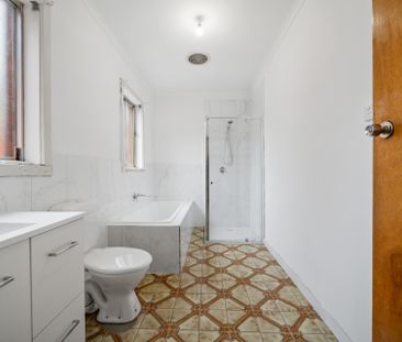 54 Roseberry Street, Ascot Vale VIC 3032 - House For Rent | Domain - Photo 6