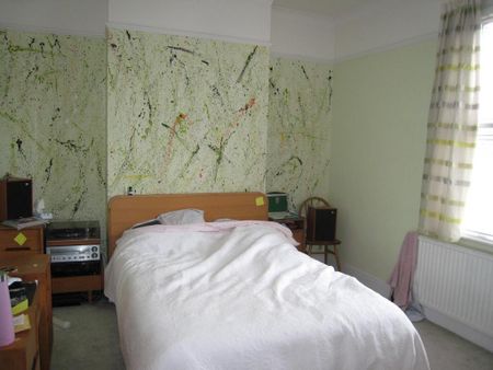 3 bedroom terraced house to rent - Photo 3