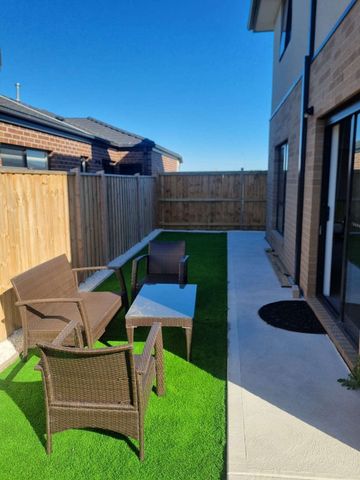 Wyndham Vale - Photo 2