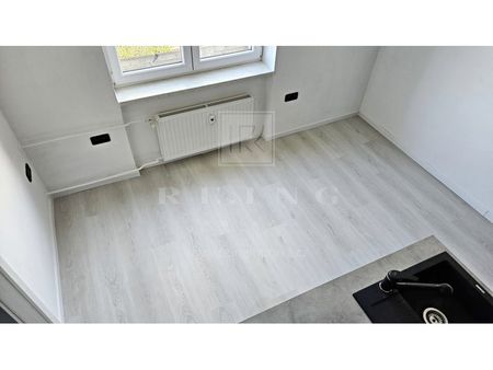 Pronájem bytu 2+kk 33 m² - Fotografie 3