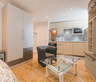 Apt 3, Eagle House - Photo 4