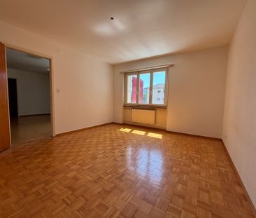 Spacieux appartement de 4 pièces avec balcon à Delémont - Photo 3