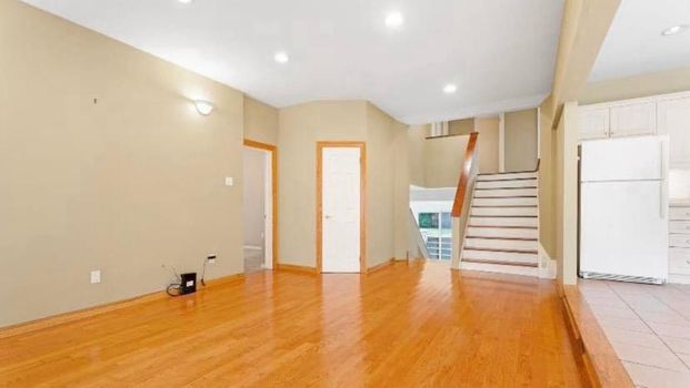 For Lease - 196 Nelson Street, Oakville, Ontario - Photo 1