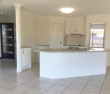 FAMILY HOME IN BEACONSFIELD HEIGHTS - Photo 3