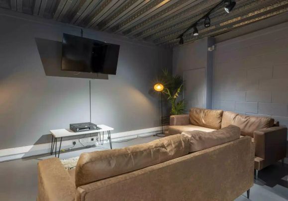 Gold En Suite - Photo 1