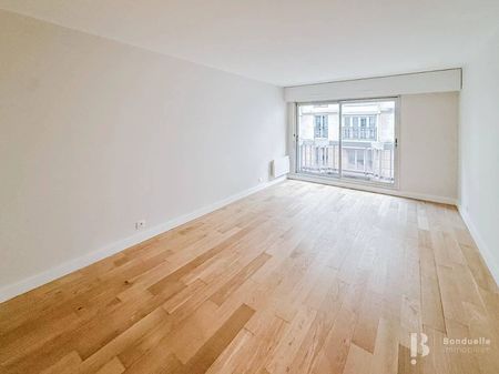 Rental Apartment Paris 15th Grenelle - Photo 2
