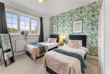 Gloucester Road - Photo 4