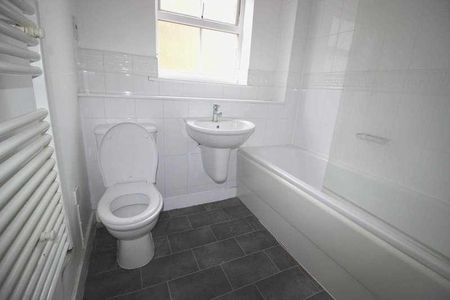 Brook Square, Shooter`s Hill, SE18 - Photo 4