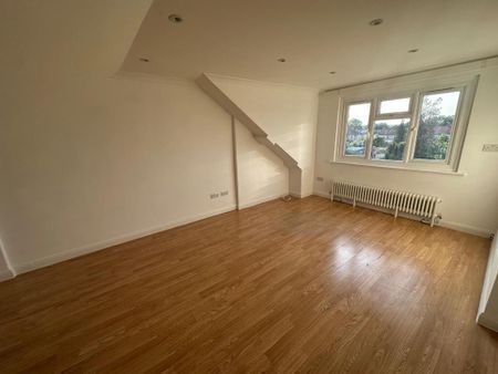 4 bedroom terraced house to rent - Photo 2