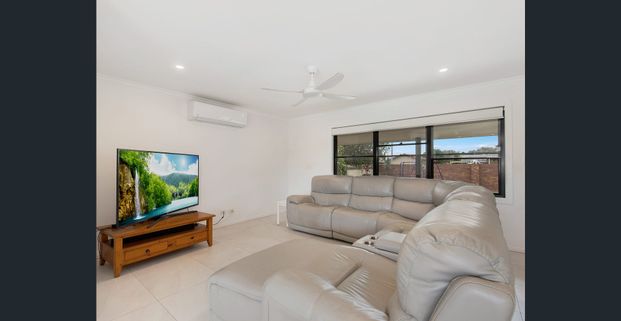 Water & Electricity Included | North Facing Waterfront Home in Prime Location - Photo 1