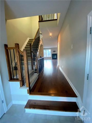 For Lease - 961 COBBLE HILL Drive, Barrhaven, Ontario - Photo 3