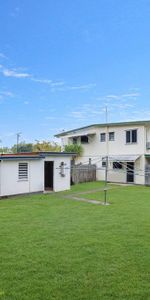 Comfort, Convenience & Space in the Heart of Kirwan! - Photo 3