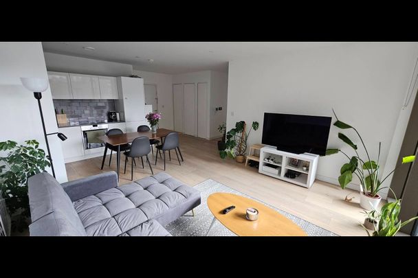 2 Bed Flat, Schooner Road, E16 - Photo 1
