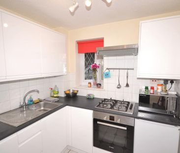 1 bedroom semi-detached house to rent - Photo 5