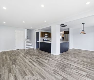 For Lease - 10 Carter Crescent, Whitby, Ontario - Photo 2