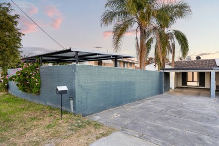 Stunning Two Bedroom Home! - Photo 3