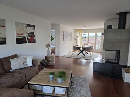 Exklusive 4.5-Zimmer-Wohnung mit Komfort in Bergdietikon - Photo 2